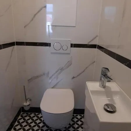 B3